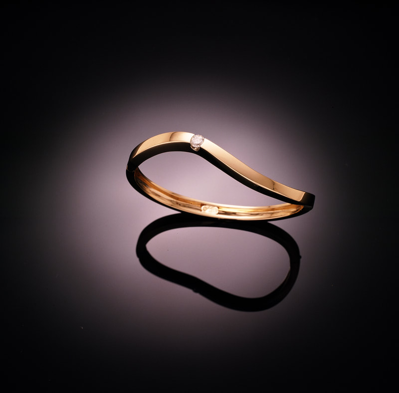 Gold diamond bracelet